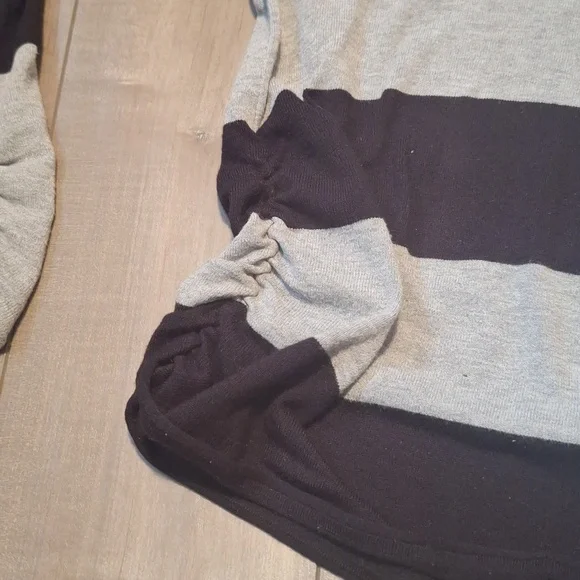 Turtle Neck - Picture 7 of 8